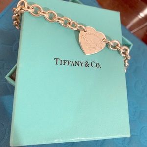 Tiffany & Co classic heart link bracelet